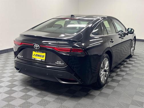 2023 Toyota Mirai Base