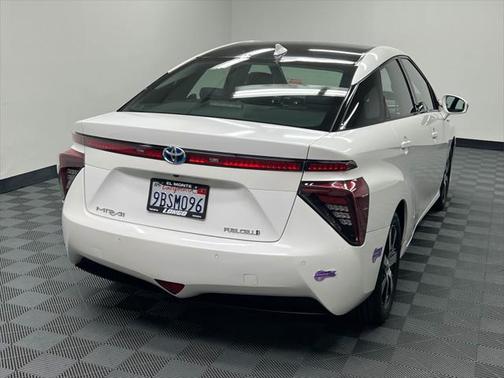 2019 Toyota Mirai Base