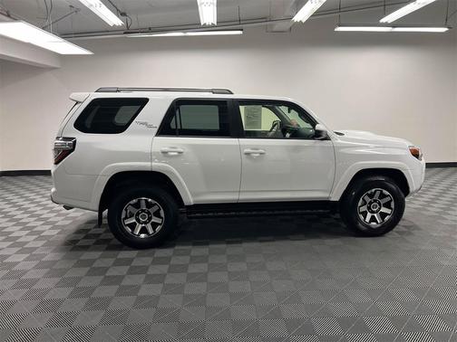 2024 Toyota 4Runner TRD Off Road