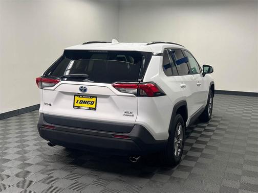 2024 Toyota RAV4 Hybrid XLE
