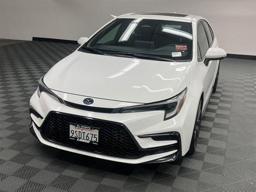 2025 Toyota Corolla Hybrid SE