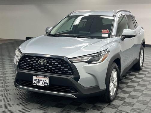 2023 Toyota Corolla Cross LE