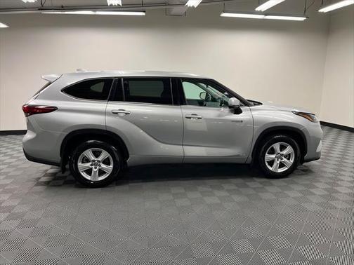 2021 Toyota Highlander Hybrid LE