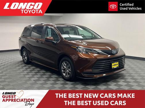 2024 Toyota Sienna LE