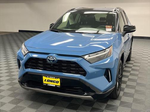 2022 Toyota RAV4 Hybrid SE