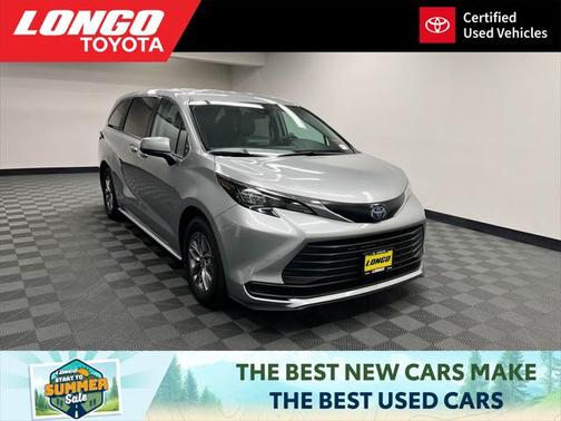2024 Toyota Sienna LE