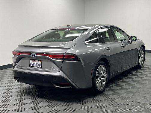 2021 Toyota Mirai Base