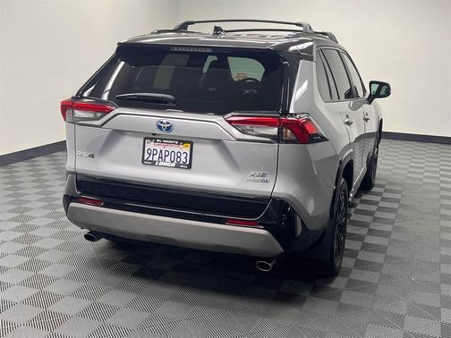 2024 Toyota RAV4 Hybrid SE