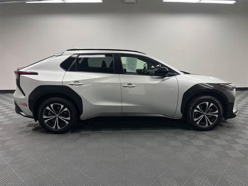 2023 Toyota bZ4X XLE