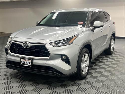2021 Toyota Highlander LE
