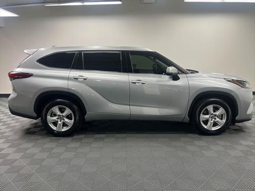 2021 Toyota Highlander LE