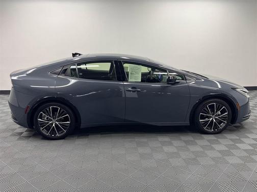 2024 Toyota Prius XLE