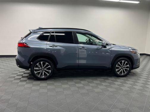 2022 Toyota Corolla Cross XLE