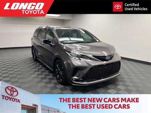 2022 Toyota Sienna XSE 7 Passenger