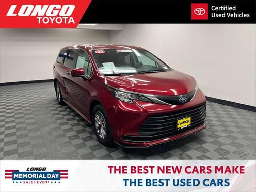 2023 Toyota Sienna LE