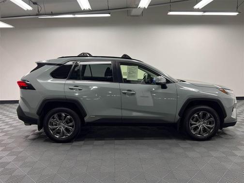 2023 Toyota RAV4 Hybrid XLE Premium