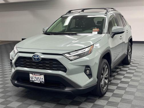 2023 Toyota RAV4 Hybrid XLE Premium