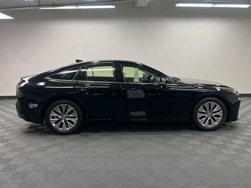 2021 Toyota Mirai Base