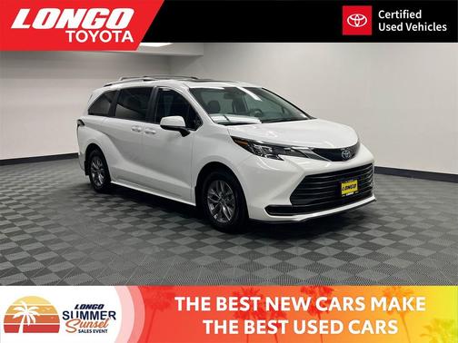 2025 Toyota Sienna LE