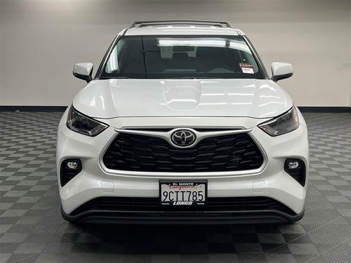 2022 Toyota Highlander LE