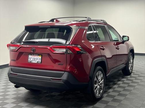 2022 Toyota RAV4 XLE Premium
