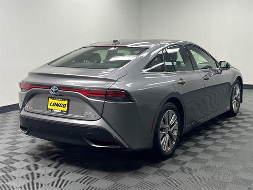 2021 Toyota Mirai Base