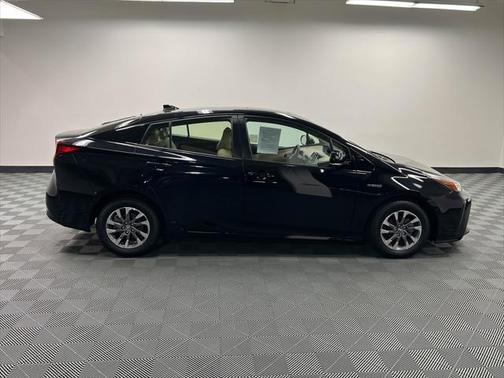 2019 Toyota Prius XLE