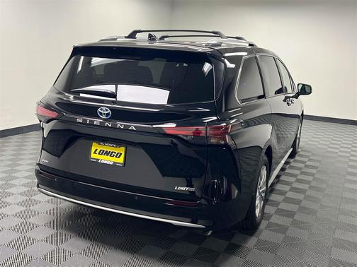 2025 Toyota Sienna Limited 7-Passenger