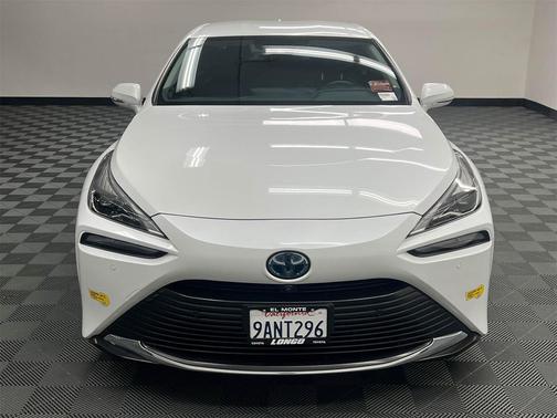 2022 Toyota Mirai Base