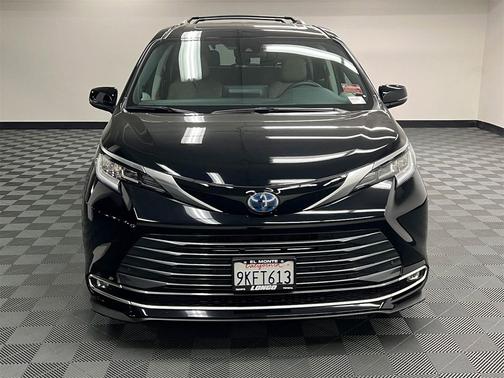 2024 Toyota Sienna Limited 7-Passenger