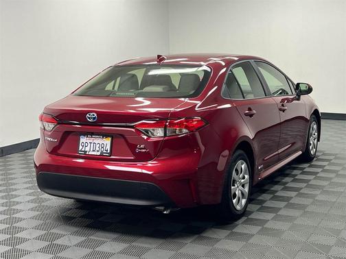2025 Toyota Corolla Hybrid LE