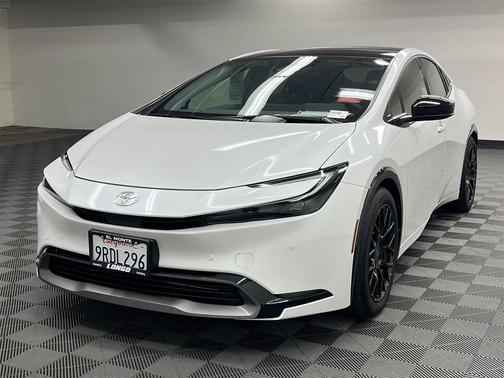 2024 Toyota Prius XLE