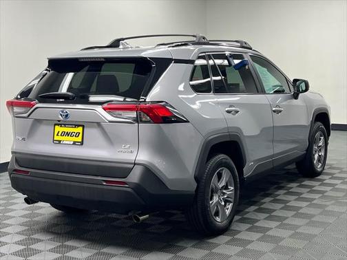 2022 Toyota RAV4 Hybrid LE
