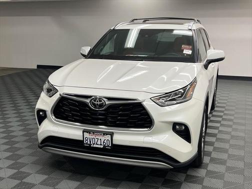 2021 Toyota Highlander Platinum