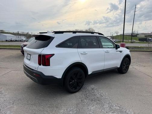 2023 Kia Sorento X-Line S