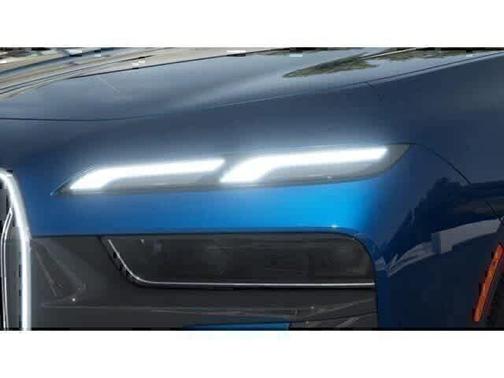 Tanzanite Blue II Metallic 2026 BMW 740 xDrive