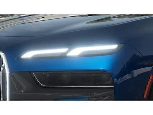 Tanzanite Blue II Metallic 2026 BMW 740 xDrive