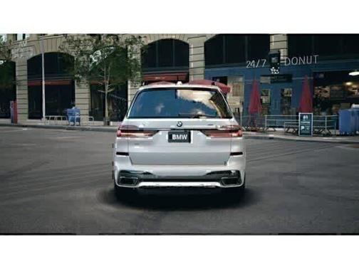 Brooklyn Grey Metallic 2026 BMW X7 xDrive40i