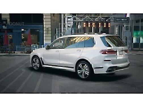 Brooklyn Grey Metallic 2026 BMW X7 xDrive40i