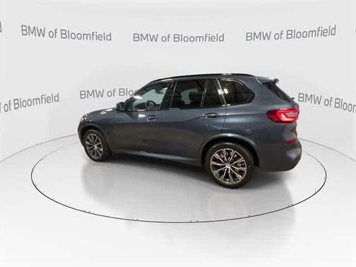 2022 BMW X5 M50i