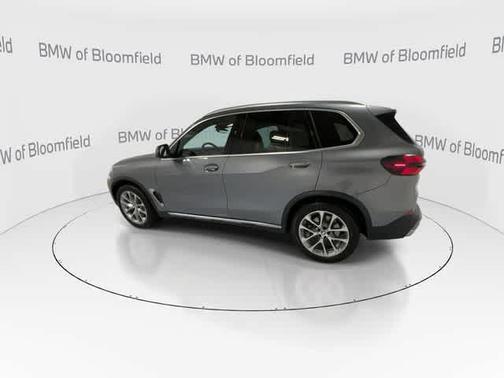 2025 BMW X5 xDrive40i
