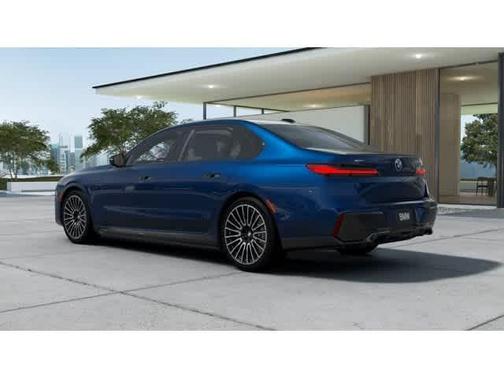 Tanzanite Blue II Metallic 2026 BMW 750e i xDrive