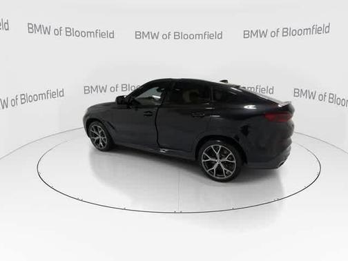 Black Sapphire Metallic 2022 BMW X6 M50i