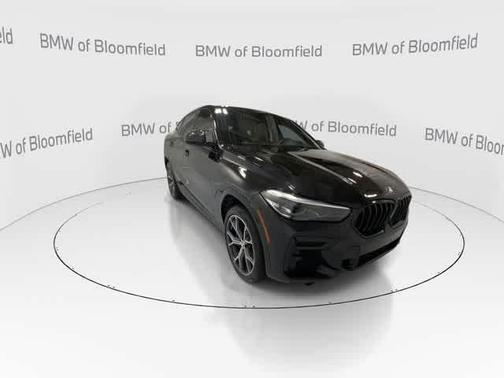Black Sapphire Metallic 2022 BMW X6 M50i