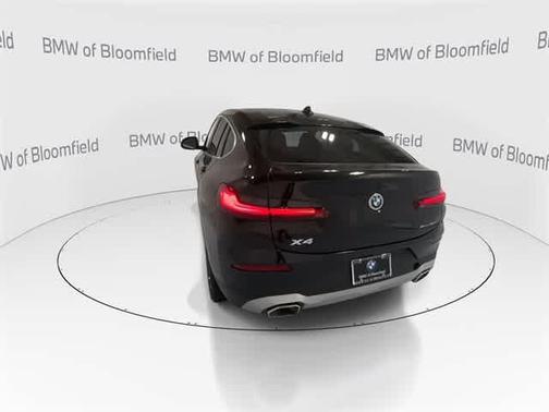 2025 BMW X4 xDrive30i