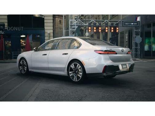 2025 BMW 760 xDrive