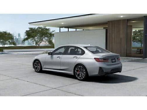 2026 BMW 330 i xDrive