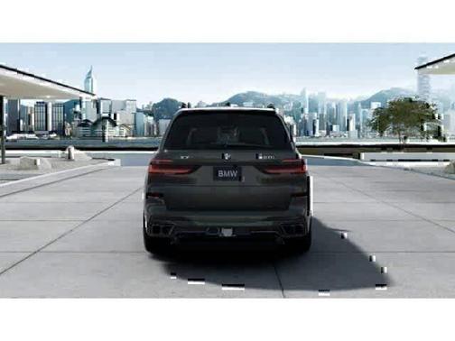 Dravit Grey Metallic 2027 BMW X7 M60i
