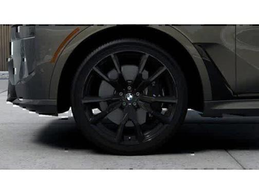Dravit Grey Metallic 2027 BMW X7 M60i