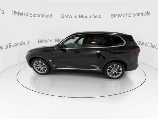 Black Sapphire Metallic 2026 BMW X5 xDrive40i